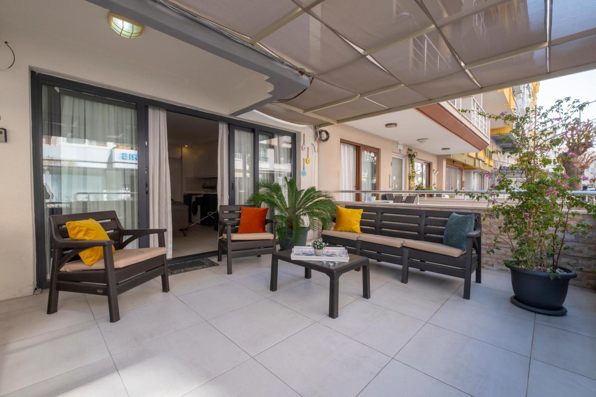Ezgi'S Apartment With Terrace In Marmaris Exterior photo